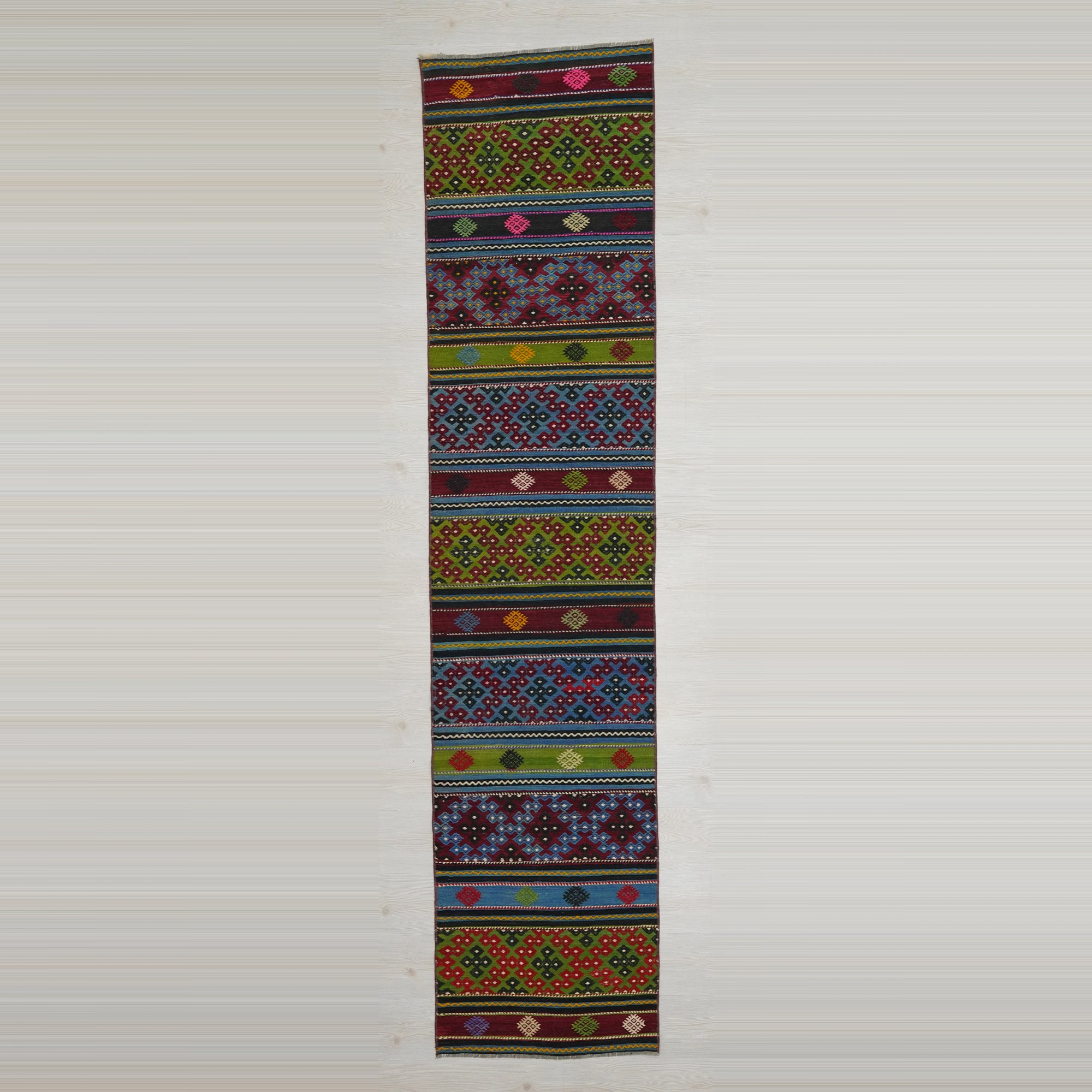 2.5x10 Embroidered Kilim Rug Runner. 70,310 - Turkish Rug Runner