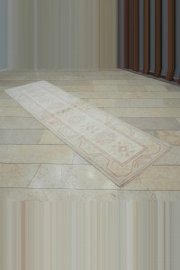 2.7x9.5 Wool Turkish Vintage Rug Runner. 84,290 - Turkish Rug Runner $i