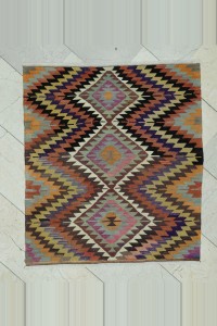 3.5x5 Small Size Turkish Kilim Rug. 106,120 - Turkish Kilim Rug $i