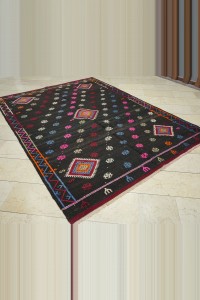 6.5x9 Embroidered Goat Hair Kilim Rug. 198,276 - Goat Hair Rug $i