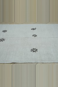 6x11 Primitive Embroidered Off White Hemp Rug 180,334 - Turkish Hemp Rug $i