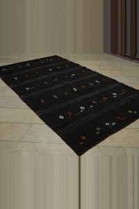 Black Turkish Kilim Rug 5x9 Feet 162,286 - Goat Hair Rug $i