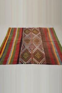 Embroidered Sivas Kilim Rug 4x5 Feet  130,137 - Turkish Kilim Rug  $i