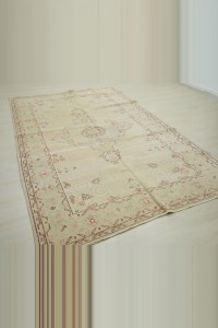 Old Vintage Rug 6x9 170,276 - Oushak Rug $i