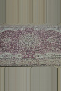 Persian Design Vintage Turkish Rug 5x8 Feet 165,243 - Oushak Rug $i