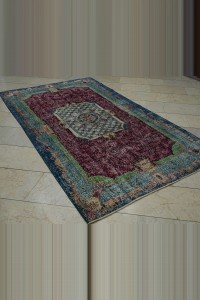 Red and Green Turkish Carpet Rug 5x8 Feet 142,242 - Oushak Rug  $i