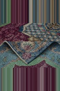 Red and Green Turkish Carpet Rug 5x8 Feet 142,242 - Oushak Rug  $i