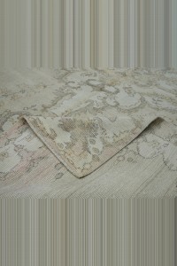 Turkish Vintage Rug 7x9 Feet 198,267 - Oushak Rug $i