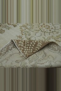 Turkish Wool Area Rug 6x9 Feet 189,280 - Oushak Rug $i