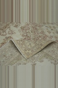 Vintage Area Rug 6x9 Feet 170,270 - Oushak Rug $i