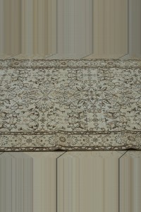 Vintage Turkish Area Rug 5x6 Feet 154,193 - Oushak Rug $i